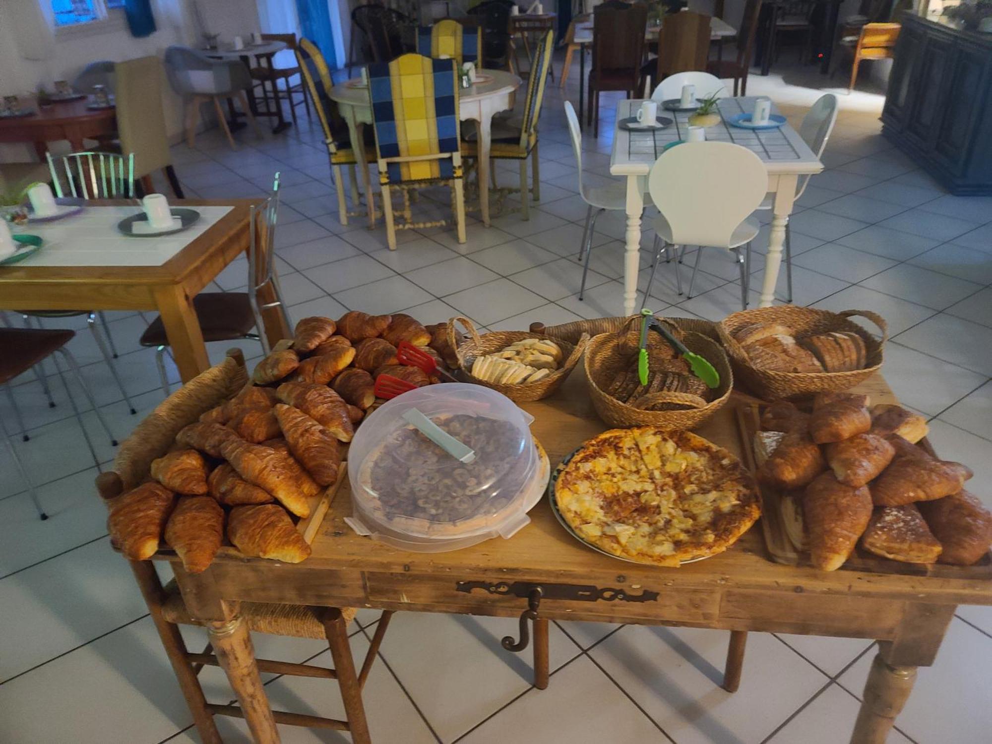 Bel Hotel Restaurant La Gentilhommiere Trèbes Екстериор снимка